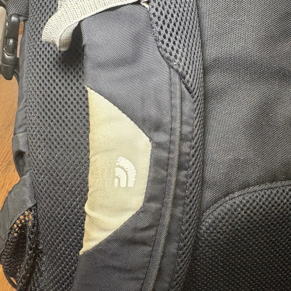 The North Face Recon Backpack Black Hiking School Travel Laptop‎ Bag Gorpcore